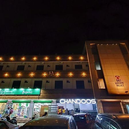 Sri Lakshmi Palace A/C Hotel Suluru Ngoại thất bức ảnh